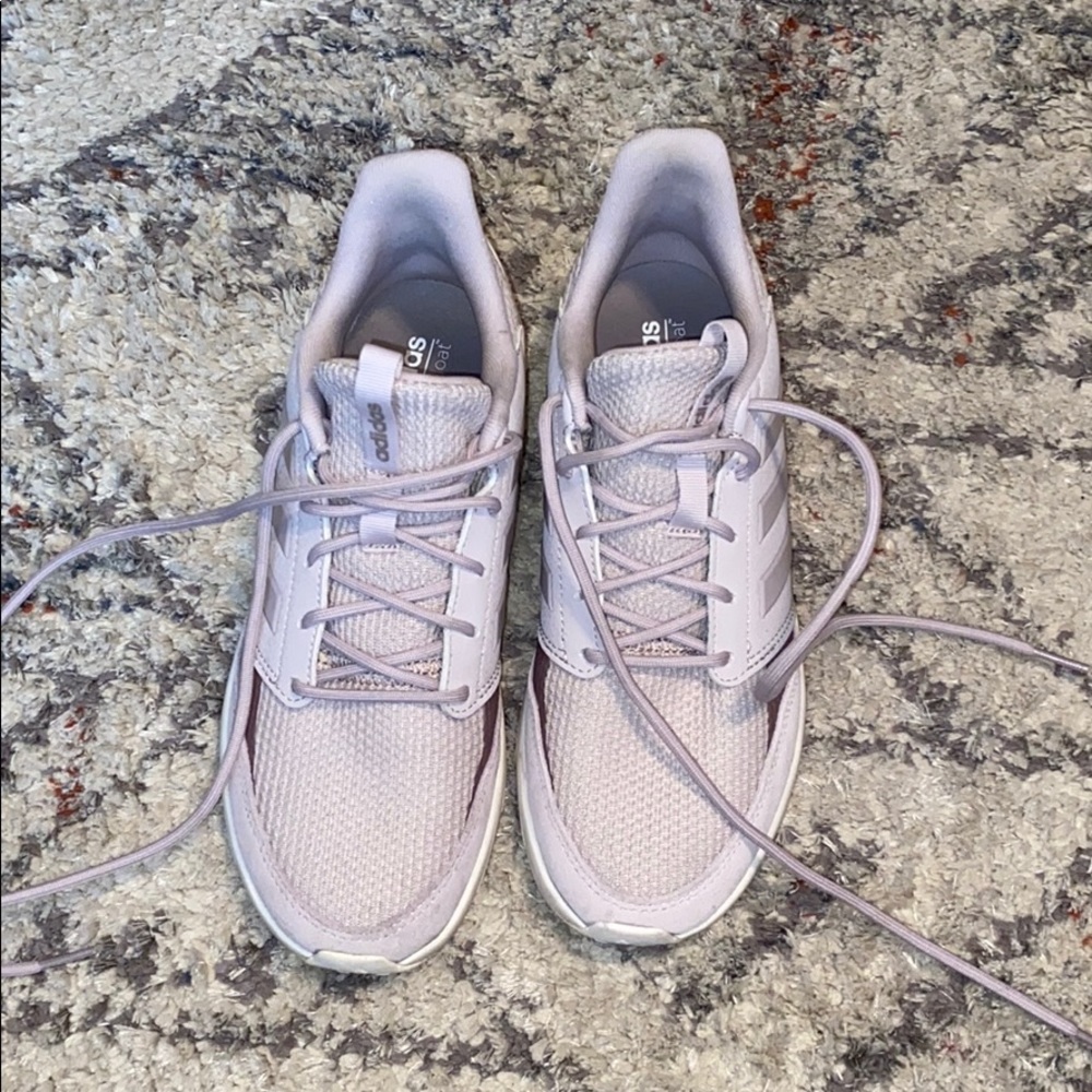 Adidas Sneakers